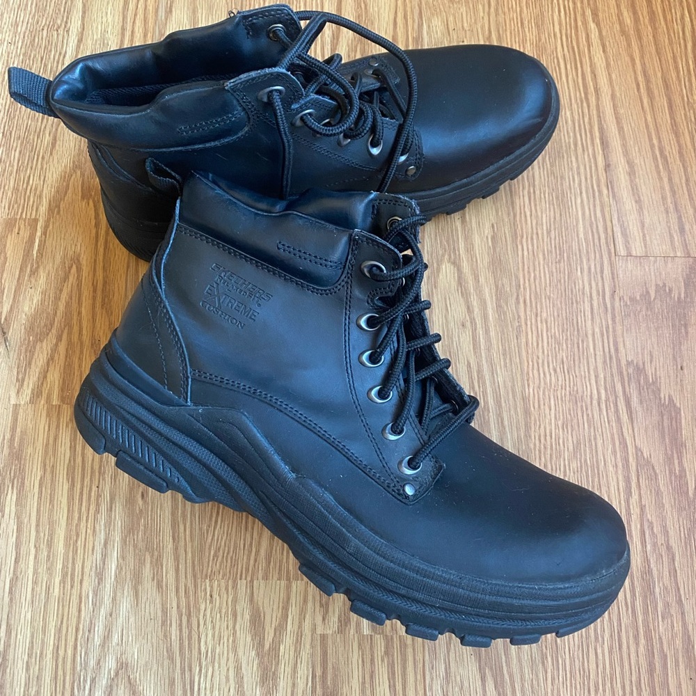 Skechers  boots Men’s size 8.5